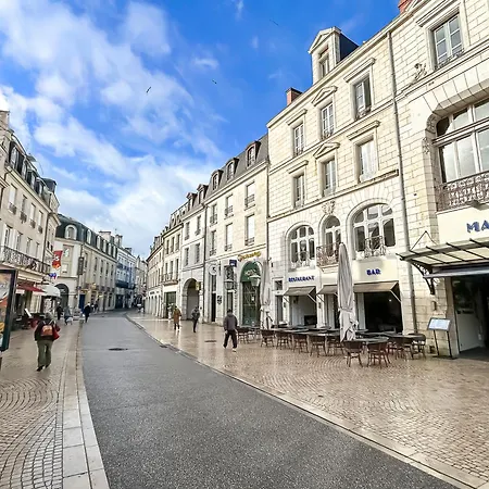 Daire Moderne Et Lumineux En Centre-ville Puvatya